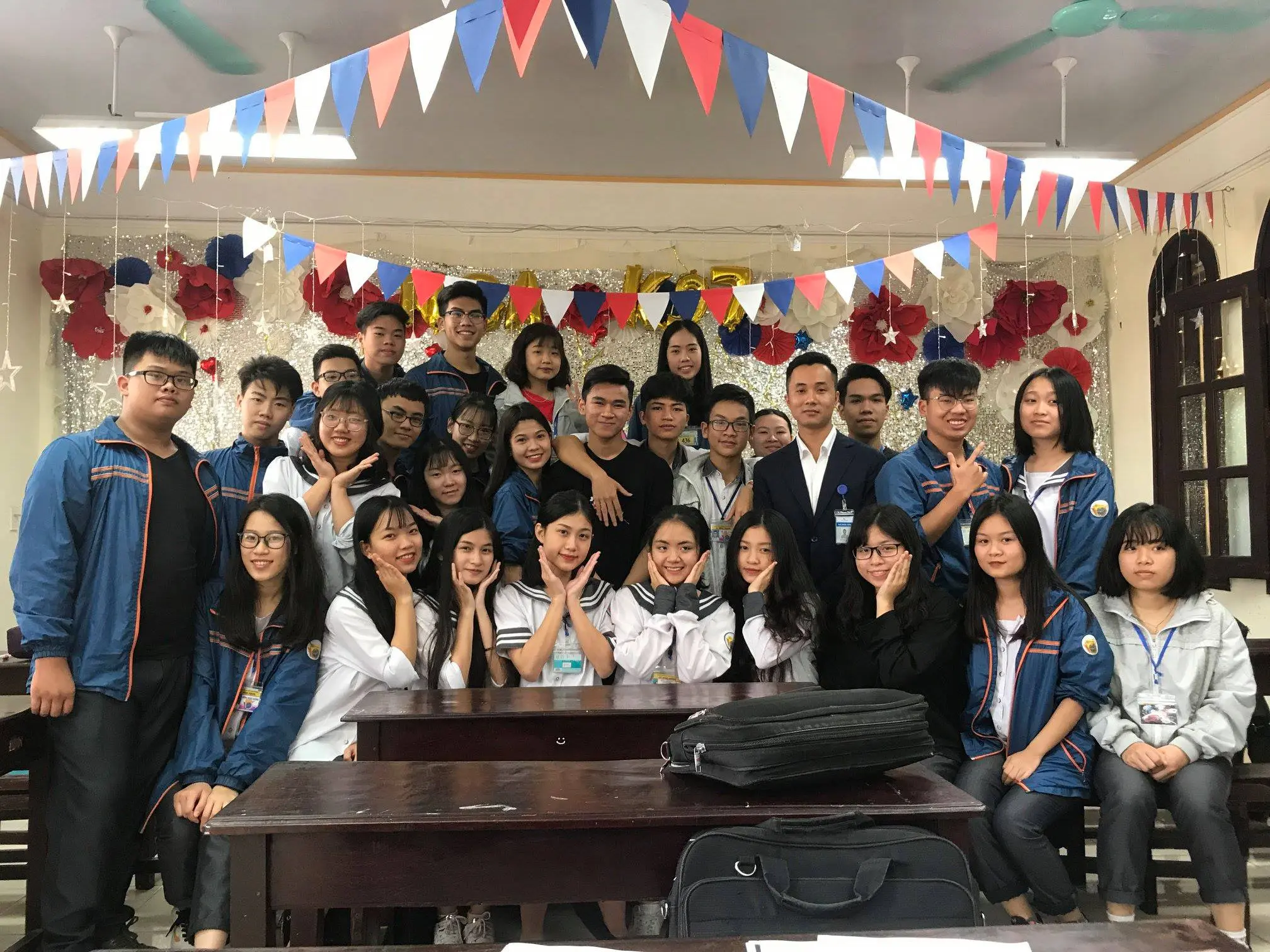 Hỗ trợ tư vấn thông tin tại Trường THPT chuyên Lê Hồng Phong – Nam Định