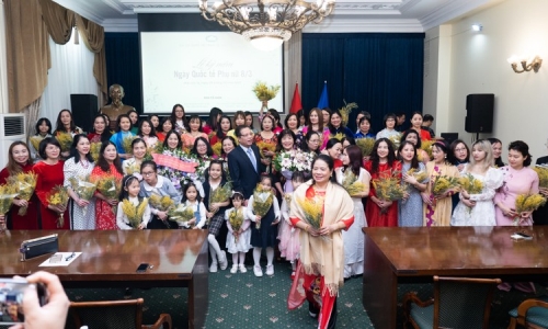 Người Việt tại Nga kỷ niệm Ngày Quốc tế Phụ nữ 2023
