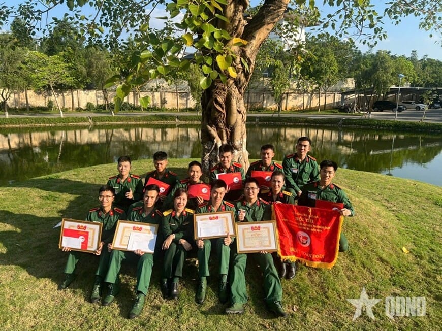 Du Hoc Nga Quan Doi