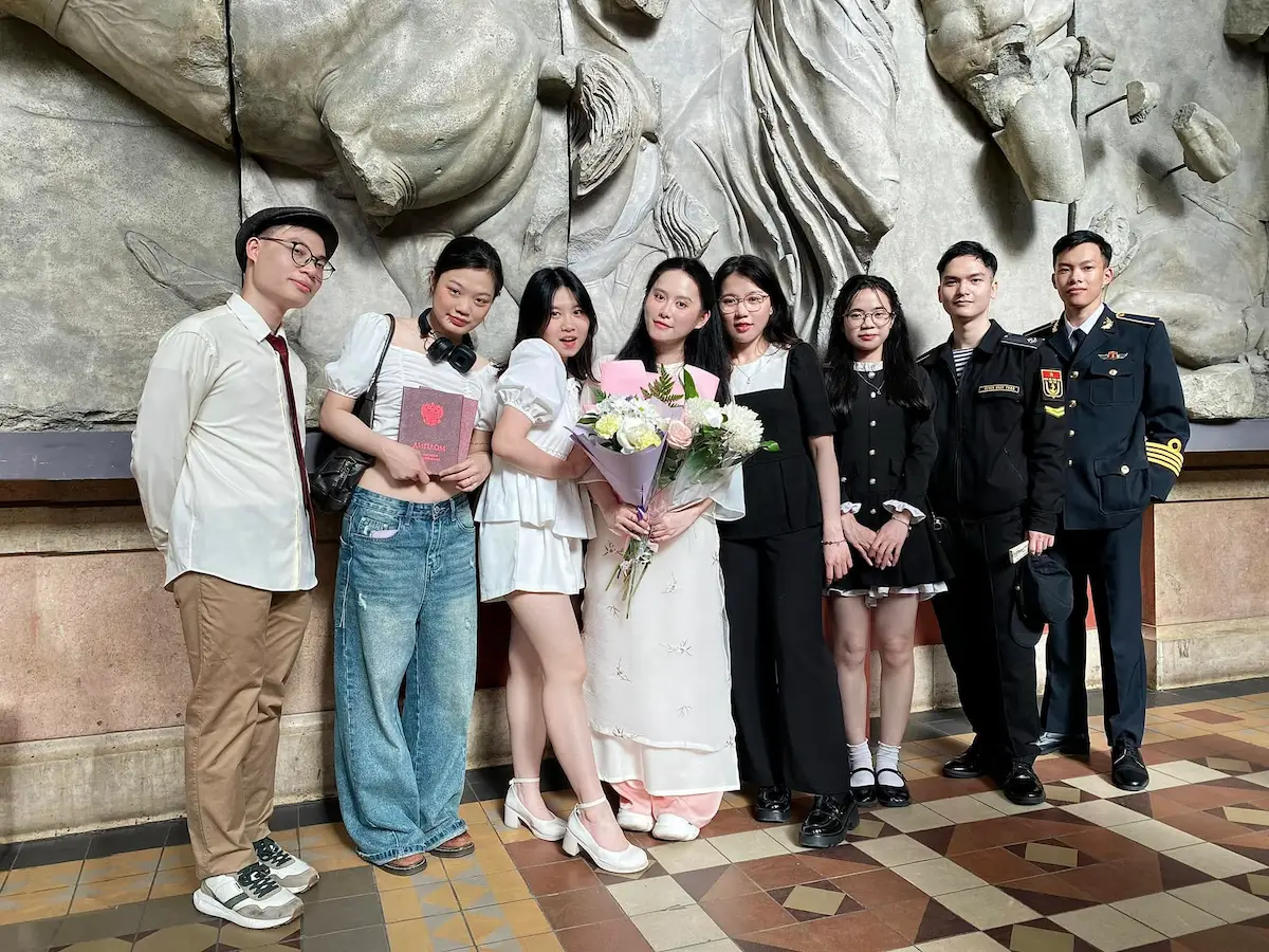 Tốt nghiệp thạc sĩ tại Học viện Stieglitz – Tự hào du học sinh Việt Nam tại Nga