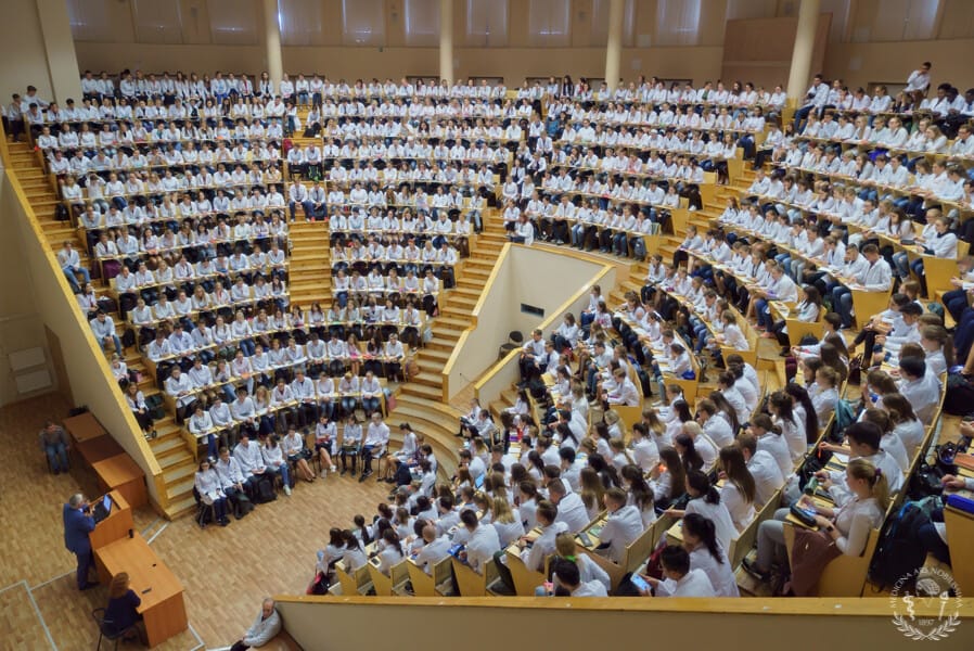 Giảng đường Đại Học Y Khoa Quốc Gia Saint Petersburg