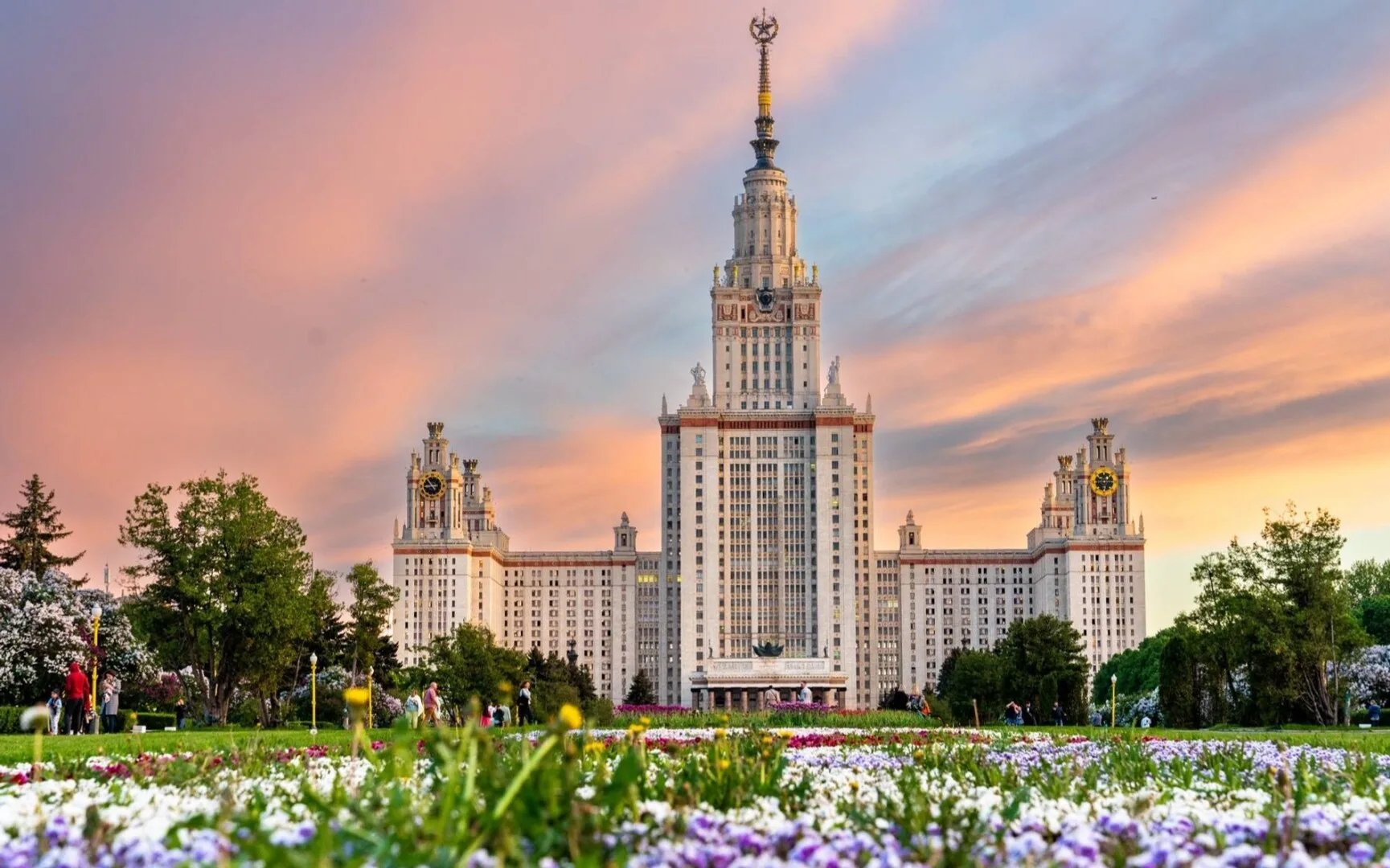 Đại học tổng hợp Quốc gia Moscow mang tên Lomonosov MSU – Biểu tượng học thuật hàng đầu của nước Nga
