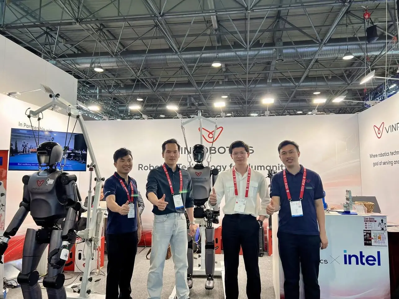Niềm tự hào của cộng đồng du học sinh Việt Nam tại Nga