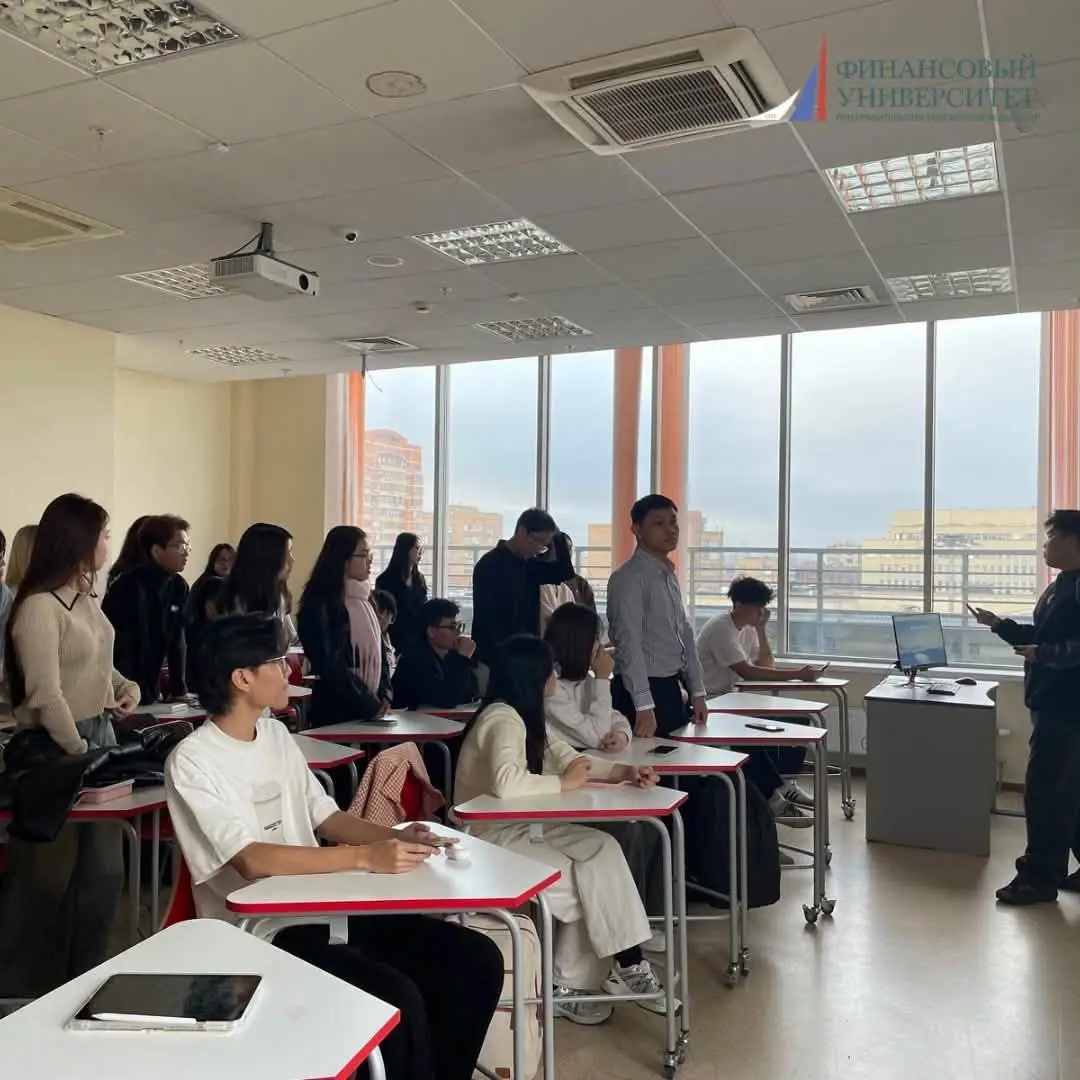 Đại Học Tài Chính Nga (1)