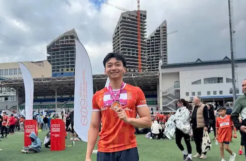 SINH VIÊN VIỆT NAM TRỊNH HOÀNG THỊNH CHỌN ĐẠI HỌC UFA 