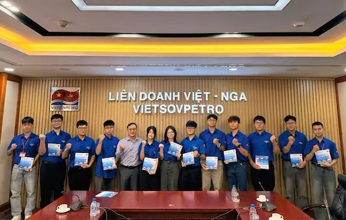 Vietsovpetro gặp gỡ 12 sinh viên trúng tuyển chương trình đào tạo đại học tại Nga năm 2026 - Du học Nga